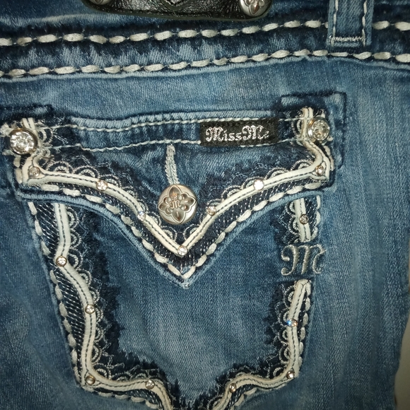 Women's Miss Me Jeans - Picture 2 of 6